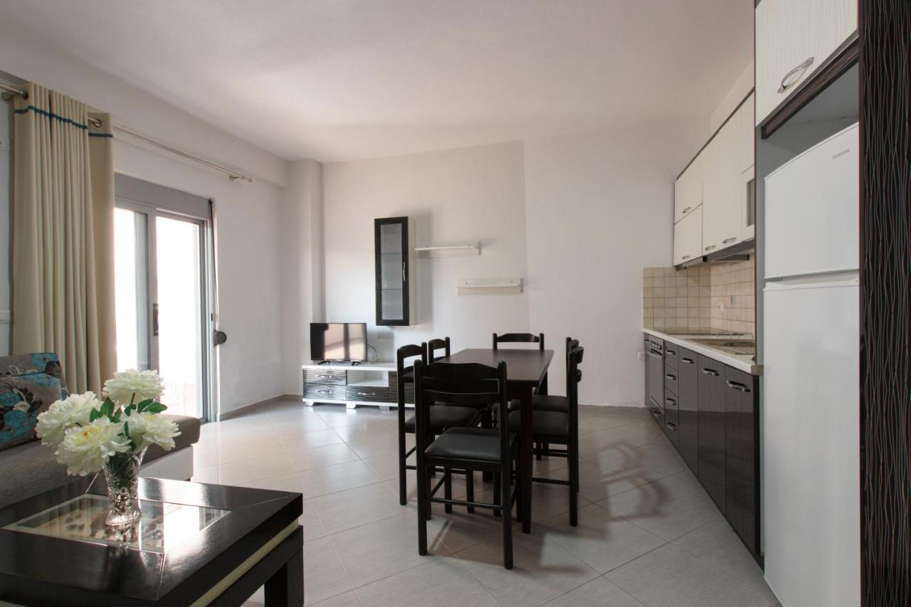 Grand Blue Aparthotel Σαράντα Εξωτερικό φωτογραφία