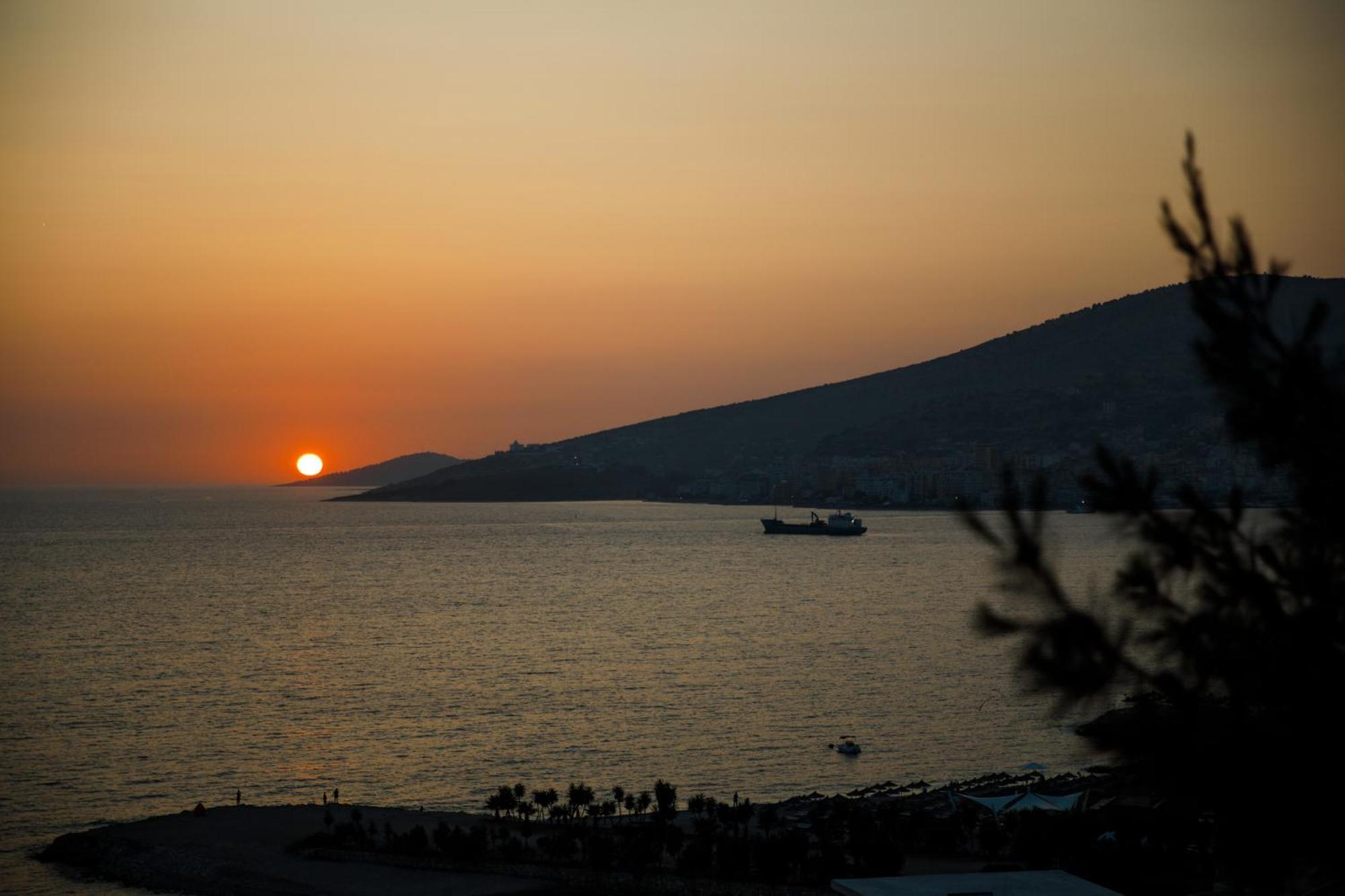Grand Blue Aparthotel Σαράντα Εξωτερικό φωτογραφία
